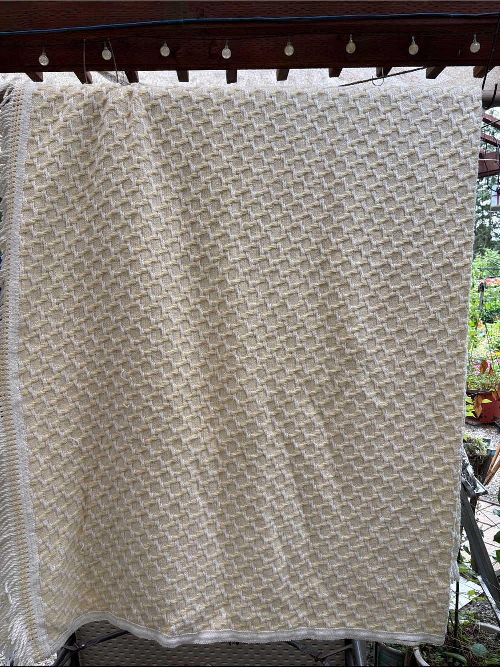 Vintage Monica Queen bedspread Cream & Butter yellow Woven Textured EE